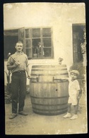 RESICA 1928. Kádár, Hordó Fotós Képeslap  /  Cooper, Barrel Photo  Vintage Pic. P.card - Romania