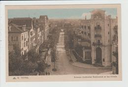 VITTEL - VOSGES - AVENUE AMBROISE BOULOUMIE ET LES HOTELS - Vittel