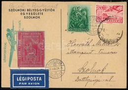 1938 Légi Levelezőlap Budapestről Szolnokra, Piros Szent István Levélzáróval / Airmail Postcard With Label - Other & Unclassified