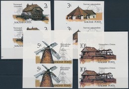 ** 1989 Régi Malmok ívsarki Vágott Sor (8.000) / Mi 4028-4031 Imperforate Corner Pairs - Autres & Non Classés