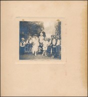 Cca 1919 IV. Károly Király(1887-1912) és Zita Királyné Gyermekeikkel, Kartonra Ragasztott Fotó, 7,5×8 Cm - Autres & Non Classés