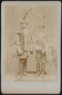 Cca 1900 Köllő Ignác (1859-1942) Alispán és Egy Azonosítatlan Férfi Díszmagyarban, Keményhátú Fotó, 19×11 Cm - Autres & Non Classés