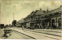 T2/T3 1912 Szolnok, Vasútállomás, Vonatszerelvények A Vágányokon. Özv. Lőrinczy Gyuláné Állomás Tőzsde Kiadása (EK) - Non Classés