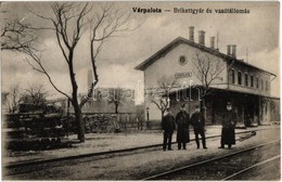 T2 1918 Várpalota, Brikettgyár és Vasútállomás, Vasutasok / Bahnhof / Railway Station - Non Classés