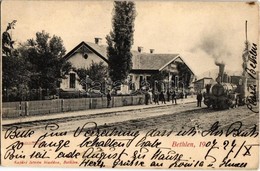 T2/T3 1907 Bethlen, Beclean; Vasútállomás, Gőzmozdony, Vasutasok, Kerékpár. Kiadja Kajári István / Bahnhof / Railway Sta - Unclassified
