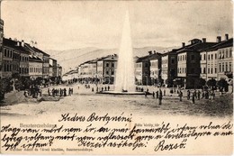 T2 1903 Besztercebánya, Banská Bystrica; Béla Király Tér, Kohn Ignác, Holesch üzlete, Szökőkút. Kiadja Walther Adolf és  - Unclassified