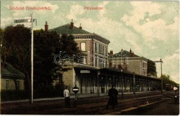 T2/T3 1909 Érsekújvár, Nové Zámky; Vasútállomás, Vasutasok. Adler József Kiadása / Bahnhof / Railway Station, Railwaymen - Unclassified