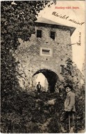 T2/T3 1908 Murány, Murányalja, Murán; Murány Vári Kapu. Lévai Izsó Kiadása / Muransky Hrad / Castle Gate (EK) - Zonder Classificatie
