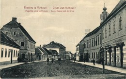 T2 Vinkovce, Vinkovci; Dugacka Ulica Sa Postom / Lange Gasse Mit Der Post / Hosszú Utca, Posta Hivatal, Harberger üzlete - Non Classés