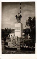 T2 1941 Kishegyes, Mali Idos; 'Hiszekegy' Irredenta Turul Szobor, Országzászló / Irredenta Statue With Hungarian Coat Of - Unclassified