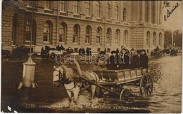 * T2 1903 Sankt-Peterburg, Saint Petersburg, St. Petersbourg; Flood In November 1903. Street View By The Art Academy. Ph - Unclassified
