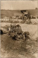 ** T2 Első Világháborús Osztrák-magyar Katonák Teherautóval, Autóronccsal Pózoló Katona / WWI K.u.K. Military Truck, Sol - Non Classés