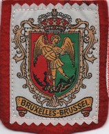 Ecusson Tissu Ancien/Brodé /BRUXELLES-BRUSSEL / BELGIQUE /  Vers 1960-1980    ET319 - Patches