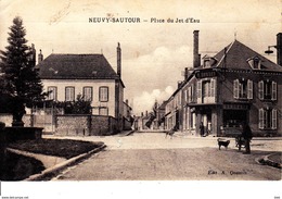 89 . Yonne :  Neuvy Sautour : Place Du Jet D ' Eau . - Neuvy Sautour