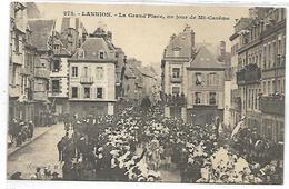 LANNION - La Grand'Place, Un Jour De Mi-Carême - Lannion