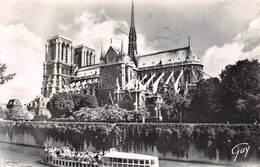,Carte Postale PARIS (75) Cathédrale Notre-Dame Et Le Bâteau Mouche (Eglise-Religion) - Eglises