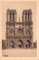 Carte Postale  PARIS  (75) Cathédrale La Façade Notre-Dame 1163-1260  (Eglise-Religion) - Churches