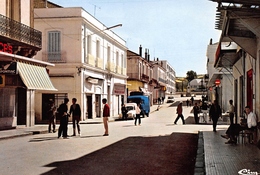 Algérie - MEDEA - Centre Ville - Renault 4L - Médéa