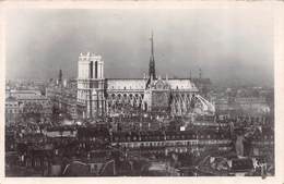 PARIS (75) Cathédrale Notre-Dame 1163-1260 Flèche Tombée Le 15-04-2019-Eglise-Religion - Kerken