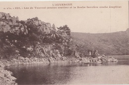 63 - CHARBONNIERES-LES-VIEILLES - Lac De Tazenat (ancien Cratère) Et La Roche Servière (roche éruptive) - Manzat