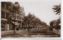 Old Real Photo Postcard, Essex, 21740 -  Pier Avenue, Clacton-on-sea. Animated Street Scene, Shops, People. - Clacton On Sea