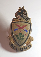 WW2 US Army - Insignes De Col (Crest) 11th Cavalry "ALLONS" - Etats-Unis