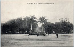 AFRIQUE --  MAURICE - Place  Labourdonnais - Maurice