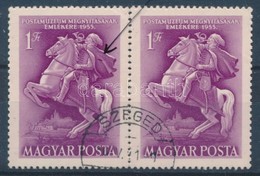 O 1955 Postamúzeum 1Ft Pár, Folt A Köpenyen / Mi 1425 Pair Woth Plate Variety - Autres & Non Classés