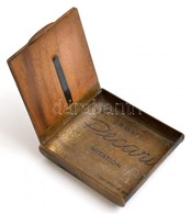 Díszesen Faragott Fa Tetejű Régi Cigaretta Tárca, Fém Testtel, 8x8,5x2 Cm. - Autres & Non Classés