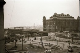Cca 1936 Budapest, Az épülő Horthy-híd Pesti Hídfője Villamos Motívummal, Vintage Negatív, 6x9 Cm - Andere & Zonder Classificatie