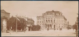Cca 1890 Pozsony, Utcakép A Színház Előtti Térről, Hirdetőoszloppal, 6,5×14,5 Cm - Andere & Zonder Classificatie