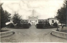 * T1/T2 Balatonföldvár, A Kikötő Kapuja. Magyar Imre Photo - Zonder Classificatie