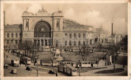 * T2/T3 1943 Budapest VII. Keleti Pályaudvar, Vasútállomás, Baross Szobor, Villamos Singer Varrógép Reklámmal, Autóbusz, - Unclassified