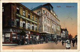 T3 1914 Győr, Baross út, Weisz Ferenc, Spitzer Arnold üzlete (szakadás / Tear) - Non Classés