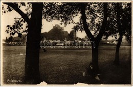 * T2/T3 Fülek, Filakovo; Vár, Piknikező Kislány / Castle, Girl Having A Picnic  (Rb) - Non Classés