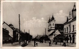 * T3 Galánta, Fő Utca, Hitelbank, üzletek, Katolikus Templom. Kiadja Adamkó Béla / Main Street, Bank, Shops, Catholic Ch - Non Classés