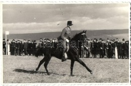 * T2 1940 Kassa, Kosice; Lovas Bemutató / Horse Show, Photo - Non Classés
