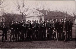 ** T2 Katonák A Tisztképzés Szünetében A Ludovika Udvarán / WWI Austro-Hungarian K.u.K. Military, Soldiers During A Brea - Zonder Classificatie