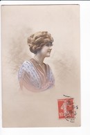 Buste De Jeune Femme Avec Belle Coiffure - Women