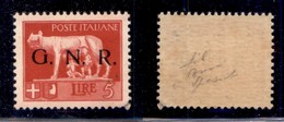 REPUBBLICA SOCIALE - 1943 - GNR Brescia - Spaziati - 5 Lire (484/A) - Gomma Integra Difettoso Nell’angolo Inferiore Dest - Sonstige & Ohne Zuordnung