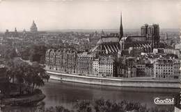 Carte Postale PARIS (75) Cathédrale Notre-Dame 1163-1260 Flèche Tombée Le 15-04-2019 -Eglise-Religion - Eglises