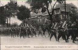 ! Alte Ansichtskarte Truppenübungsplatz Döberitz, Musikkorps, Militaria, MILITAIRE, 1916 - Casernas