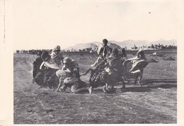 CPM 12X18 REPRO Photo Paul NADAR : Groupe D'enfants Jouant Dans Le Désert (1890) - Fotografía