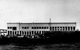 PLOEMEUR ***  L ECOLE  *** EDITE PAR BLANCHARD DE GROIX *** CARTE PHOTO *** - Ploemeur