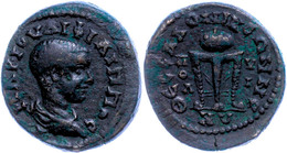 Makedonien, Thessalonike, Æ (9,96g), 244-246, Philippus II. Av: Büste Nach Rechts, Darum Umschrift. Rev: Dreifuß, Darauf - Röm. Provinz