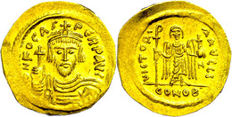 Phocas, 602-610, Solidus (4,40g), Konstantinopel. Av: Brustbild Mit Kreuzglobus Von Vorn, Darum Umschrift. Rev: Stehende - Byzantinische Münzen