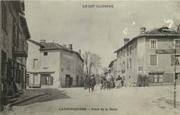 LOT  LATRONQUIERE   Place De La Halle - Latronquiere