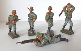 Zwischenkriegszeit Wehrmacht Lineol U. Elastin Figuren 5 Soldaten 1x Mit Bajonett 1x Handgranate 2x Gewehr Bespielt I-II - History