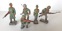 Zwischenkriegszeit Wehrmacht Lineol U. Elastin Figuren 5 Soldaten 1x Mit Bajonett 1x Handgranate U. Gasmaske 2x Gewehr B - Geschichte