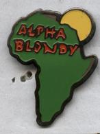 Pin's Musique Reggae Chanteur Alpha Blondy Afrique Africa - Musique